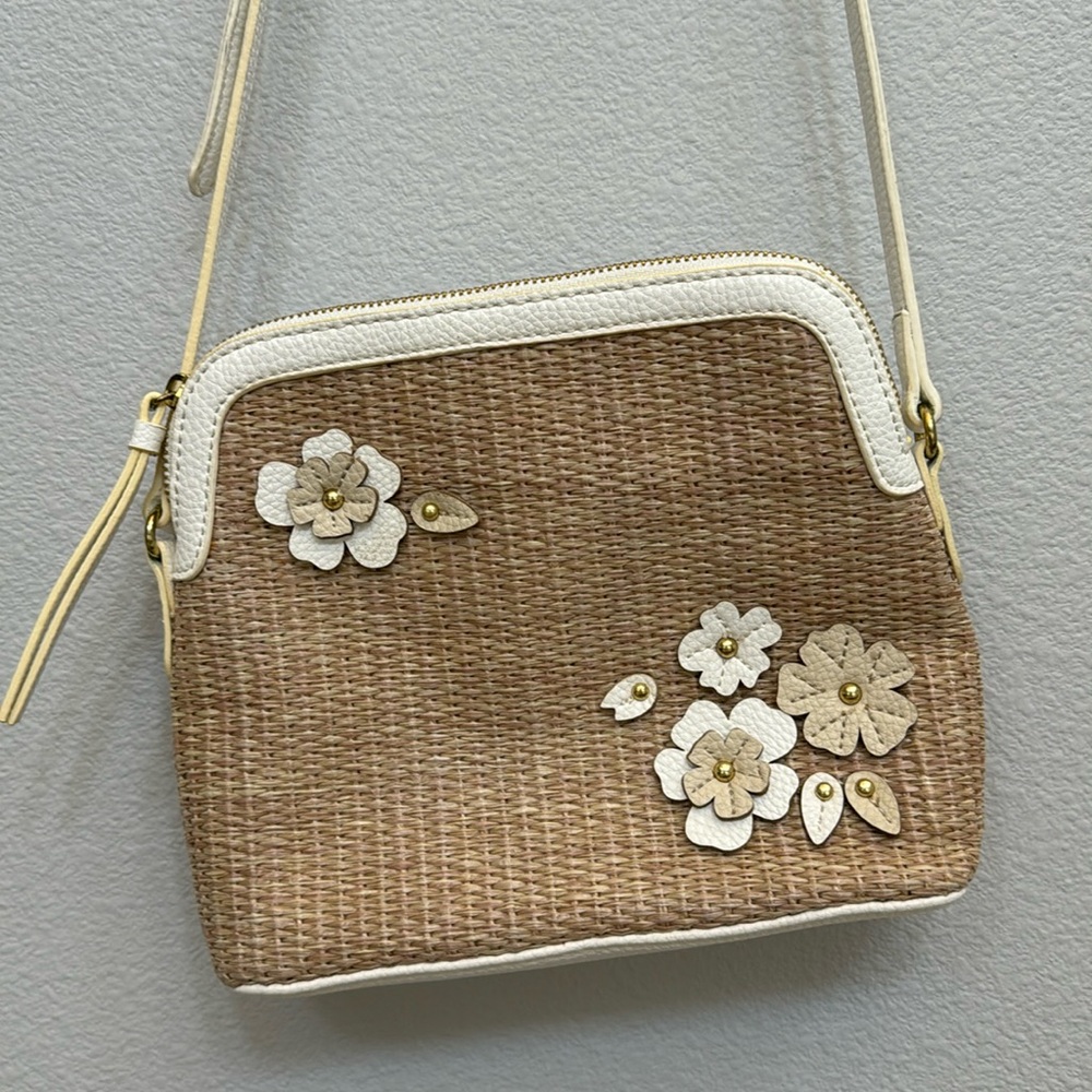 LIZ CLAIBORNE Crossbody